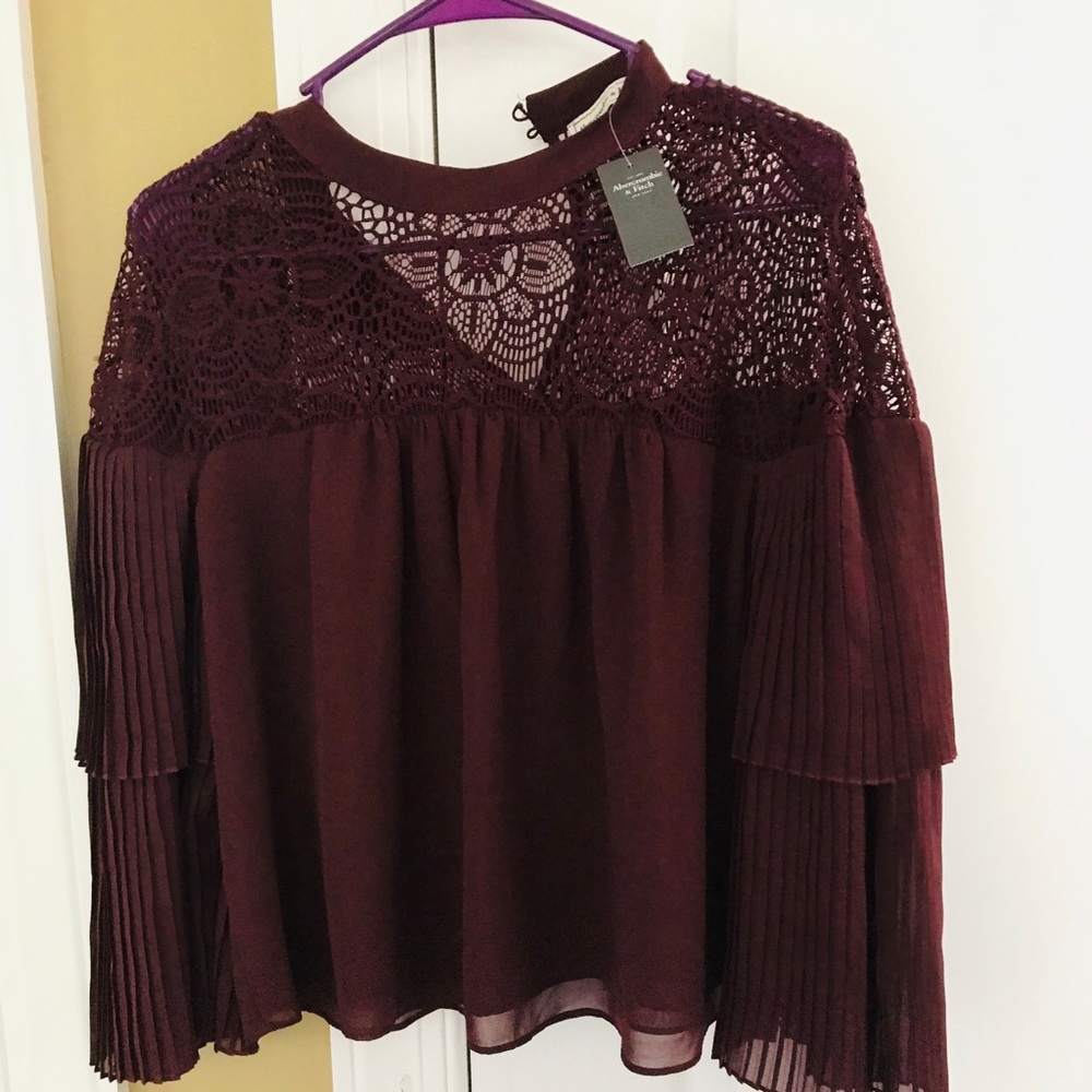 Abercrombie maroon blouse